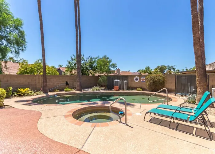 Sundial -private Pool & -putting & Games Phoenix