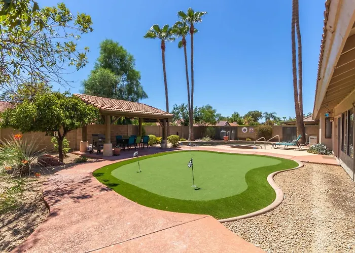 Ferienhaus Sundial -private Pool & -putting & Games